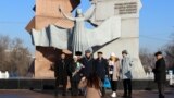 Азия: помнят ли в Казахстане Желтоксан, карантин в школах Кыргызстана