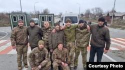 Из российского плена вернули 12 украинцев. Фото: телеграм-канал Андрея Ермака