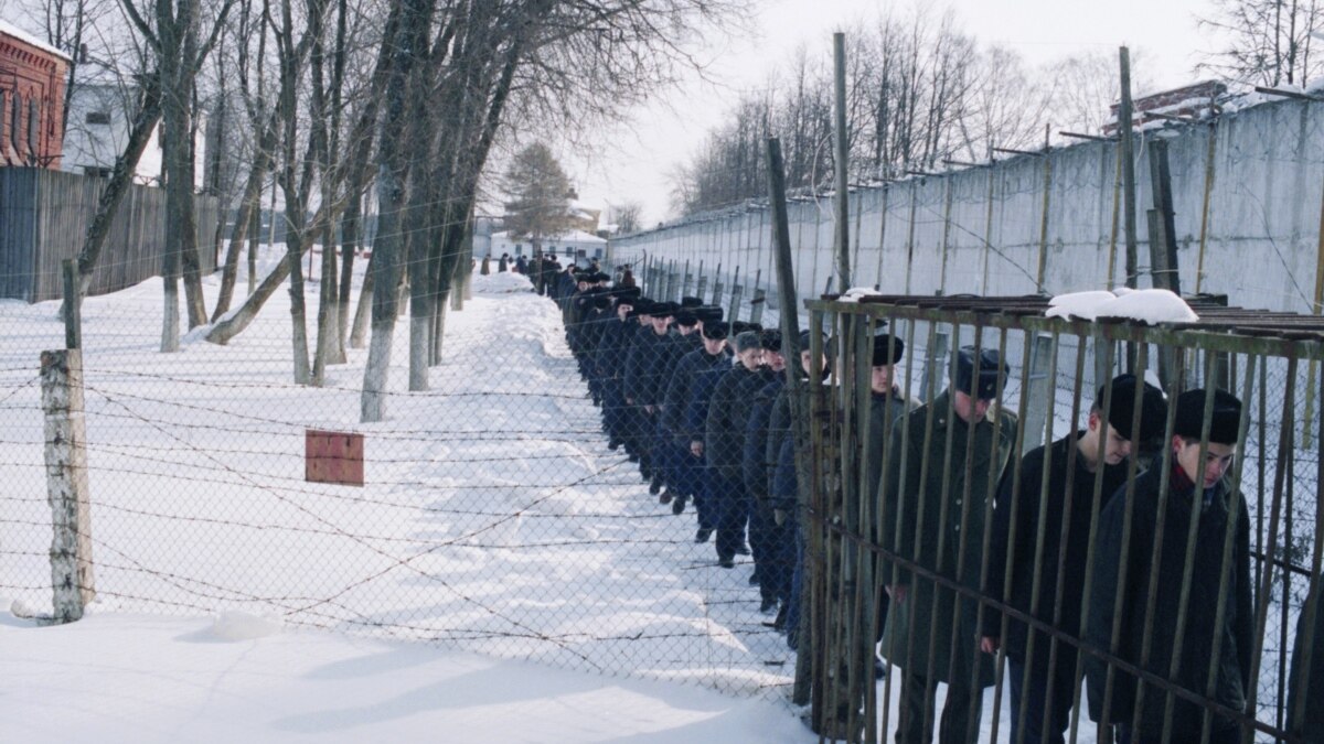 Пока делается упор на подготовленных людей