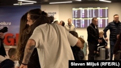 Авиакомпании меняют маршруты из-за войны в Иране, туристы из разных стран застряли за границей