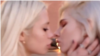 Модель Алена Ефремова извинилась за поцелуй с рэпершей Хофманитой на фоне Вечного огня после сообщений о проверке СК 