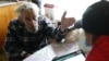 Житель Республики Алтай во время переписи населения в отдаленных регионах России, которая началась в апреле 2021 года. В большей части страны перепись начнется 15 октября 