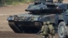 Глава МИД Украины Кулеба: Киев получит до 140 танков от западных партнеров