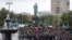По&nbsp;оценке полиции, на Пушкинскую вышли около 400 человек. СМИ и наблюдатели пишут, что в 2,5 раза больше