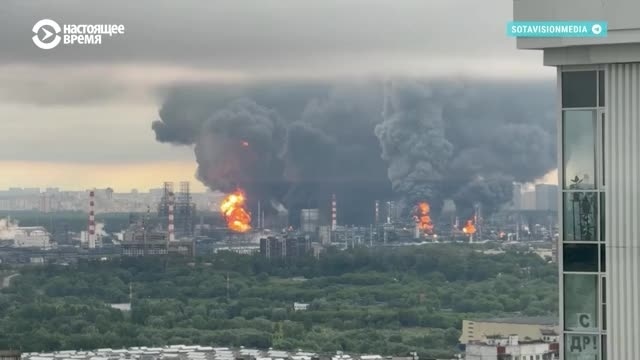 Украинские дроны в ночь на 18 июня атаковали Москву. Второй раз за неделю горит НПЗ в Капотне