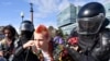 "Левада-Центр": почти 40% россиян считают несправедливыми приговоры по "московскому делу"