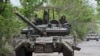 В Украине российскому танкисту дали 8,5 лет за нарушение обычаев войны: его обвинили в ограблении сельского жителя