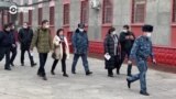 "Он не террорист". Что говорят родственники задержанных в Алматы