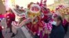 В Чайна-тауне Лос-Анджелеса прошел парад китайской диаспоры – несмотря на недавний расстрел