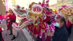 В Чайна-тауне Лос-Анджелеса прошел парад китайской диаспоры – несмотря на недавний расстрел
