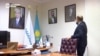 Как в Казахстане депутаты покидают парламент после объявления о его роспуске