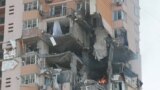 В Киеве ракета попала в жилой многоэтажный дом