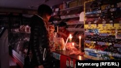 Крым, Симферополь, магазин без электричества, 26 ноября 2015 года
