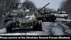 Уничтоженные российские танки, Сумская область, Украина, 7 марта 2022 года