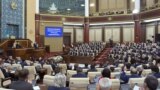 Азия: депортация активиста из Кыргызстана и роспуск Мажилиса в Казахстане
