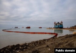 Потерпевший крушение в Черном море танкер "Волгонефть-239"