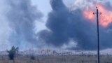 В самом Джанкое, как сообщают местные телеграм-каналы и российские СМИ, произошел еще и пожар на трансформаторной подстанции
