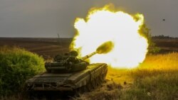 Ukraine -- Ukrainian tanks fire in Donbas, 12 Aug 2022
