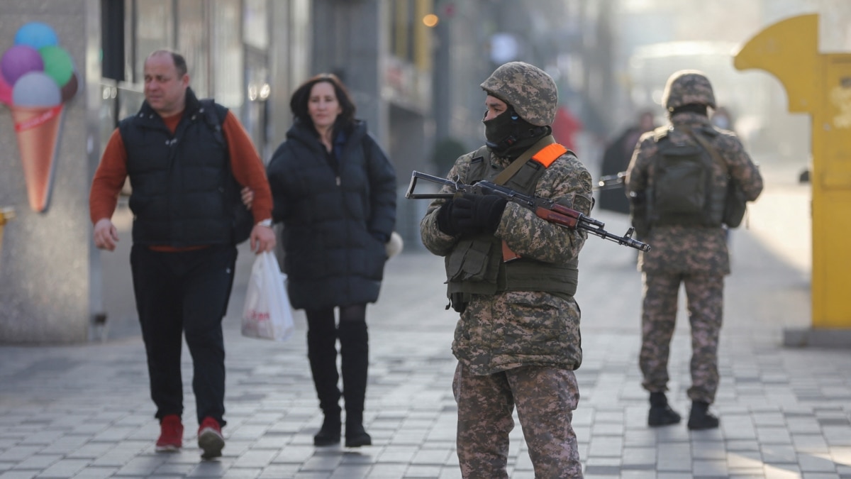 В Казахстане после протестов завели 695 уголовных дел, число задержанных в  Алматы превысило 2,7 тысячи человек