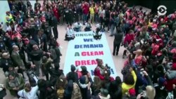 Америка: битва за DACA и опала Бэннона