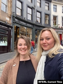 Валентина (слева) и Кристина в Эдинбурге