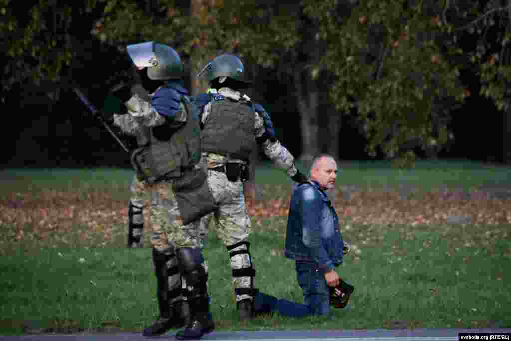 По данным правозащитного центра &quot;Весна&quot;, на митингах в Беларуси 23 сентября силовики задержали 260 человек в Минске, Могилеве, Гродно, Гомеле, Бресте, Боровлянах, Смиловичах, Столине, Борисове, Барановичах, Поставах и Молодечно