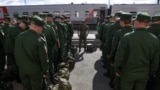 Правозащитник рассказал, зачем Минобороны России изменяет призывной возраст и увеличивает армию

