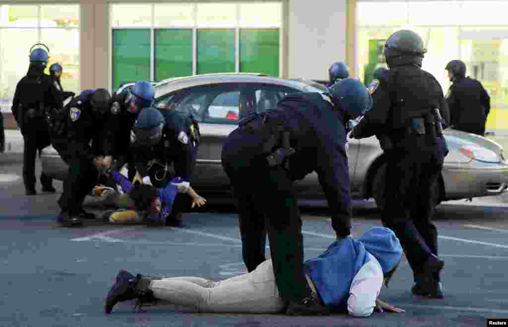Полиция задерживает одного из участников уличных беспорядков в Балтиморе&nbsp;