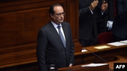 Франсуа Олланд обращается к обеим палатам французского парламента
