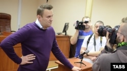 Алексей Навальный в суде в Кирове 5 декабря