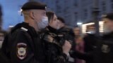 Как полиция 15 июля разгоняла шествие против путинских поправок к Конституции РФ