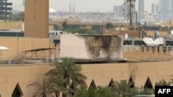 Здание посольства США в Саудовской Аравии, подваергшееся удару иранских дронов