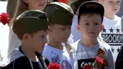 Что Казахстан отмечает 7 мая, в День защитника отечества?