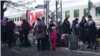 "Сказали: вот ваш поезд на Астрахань". Вывезенные в Россию украинцы рассказывают, как им удалось бежать в другие страны
