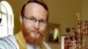 Священник, которого сослали в монастырь за поддержку Навального, уехал из России  