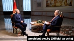 Кадр из интервью Александра Лукашенко журналисту BBC Стиву Розенбергу