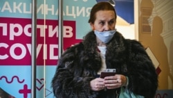 Эскимо за укол: как проходит массовая вакцинация от коронавируса в Москве