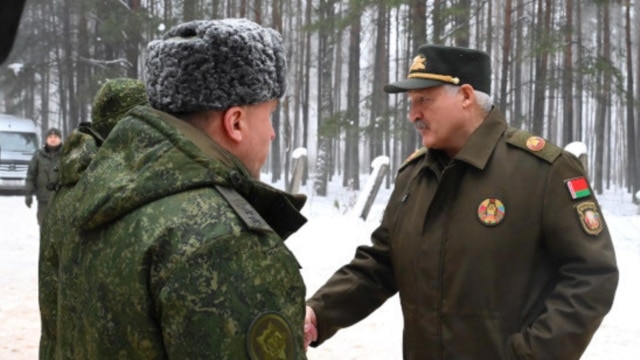 Зеленский заявил о введении персональных санкций против Лукашенко: за что их вводят?