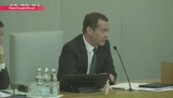Медведев не стал комментировать "абсолютно лживые продукты политических проходимцев"