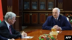 Александр Лукашенко и Джон Коул 