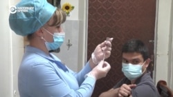 "Я не больной, чтобы прививаться!" В Таджикистане идет массовая вакцинация