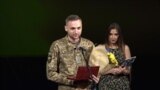 "Он говорил, что его заставляют что-то подписать". В Украине расследуют самоубийство военного летчика
