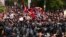 Armenia -- protesters gather outside a police station in Yerevan, 22 april 2018