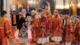Служба в храме Христа Спасителя в Москве в мае 2012 года, в пятую годовщину возобновления канонического общения РПЦ и РПЦЗ