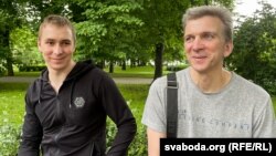 (Слева направо) Владислав и Виталий Кузнечики в Латвии, куда они бежали из Беларуси, проведя почти два года в посольстве Швеции в Минске