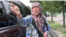 Родственники осужденных у здания суда, 2 июня 2016 