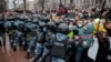 Песков о протестах 23 января: "Вышло мало людей, много людей голосуют за Путина"