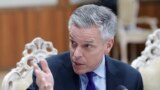 Америка: закрытие консульств и интервью посла Хантсмана