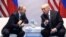 Президенты России и США во время специальной встречи в июле 2017