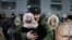 "У меня сын на войне!" В Москве задержали мать мобилизованного: она вышла в пикет из-за того, что ее сын три года находится на фронте